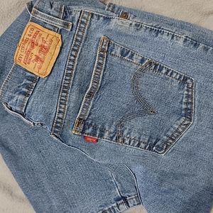 Levis 550 size 8 tall